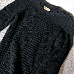 Hollister black sweater
